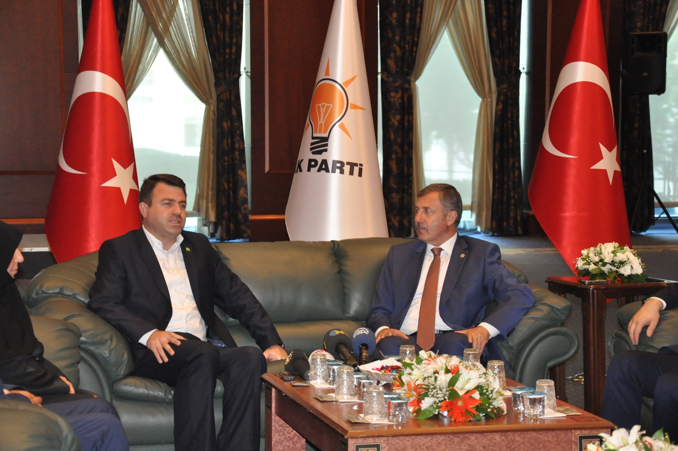 HÜDA PAR'dan siyasi partilere bayram ziyareti